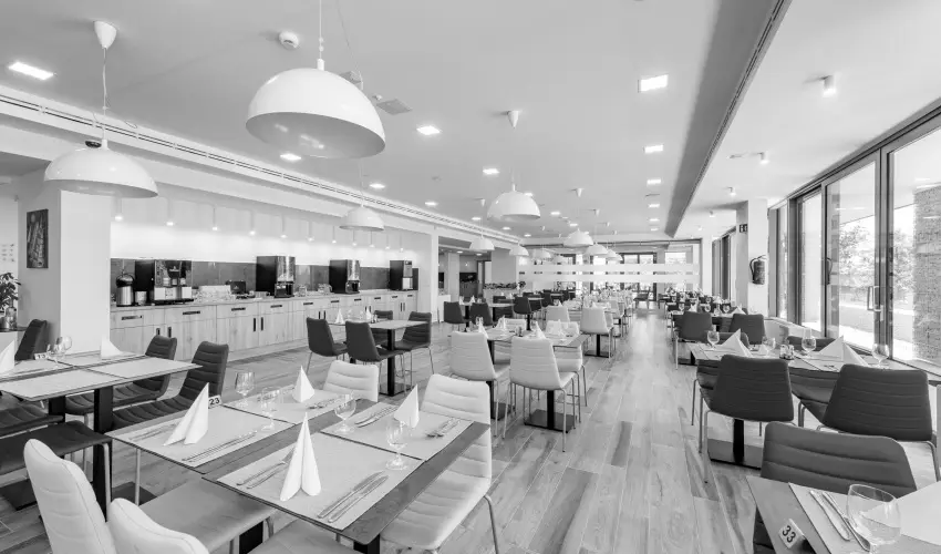 Akadmia Hotel Balatonfred - Mjus 1. (min. 2 j)