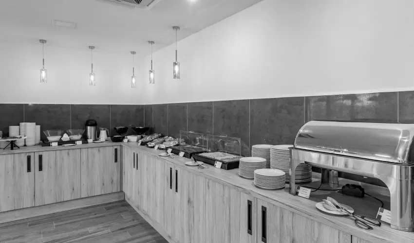 Akadmia Hotel Balatonfred - Mjus 1. (min. 2 j)