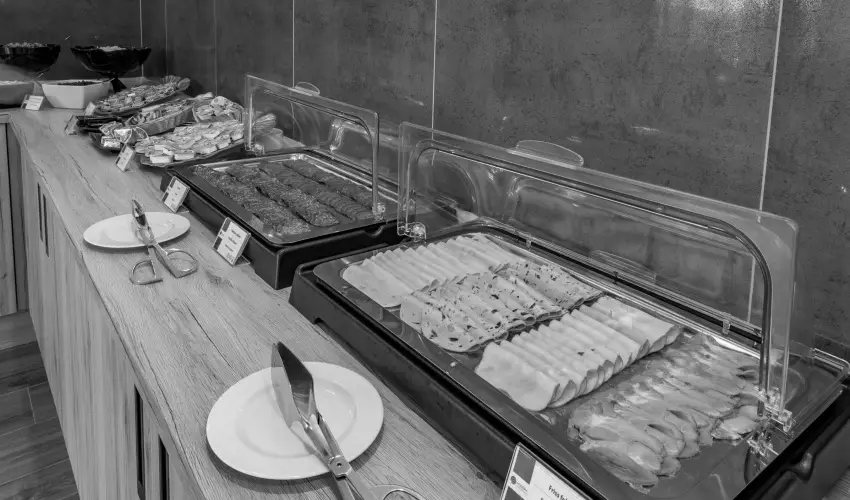 Akadmia Hotel Balatonfred - Mjus 1. (min. 2 j)