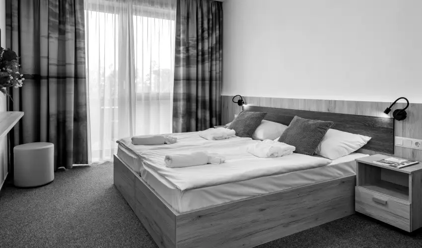 Akadmia Hotel Balatonfred - Mjus 1. (min. 2 j)