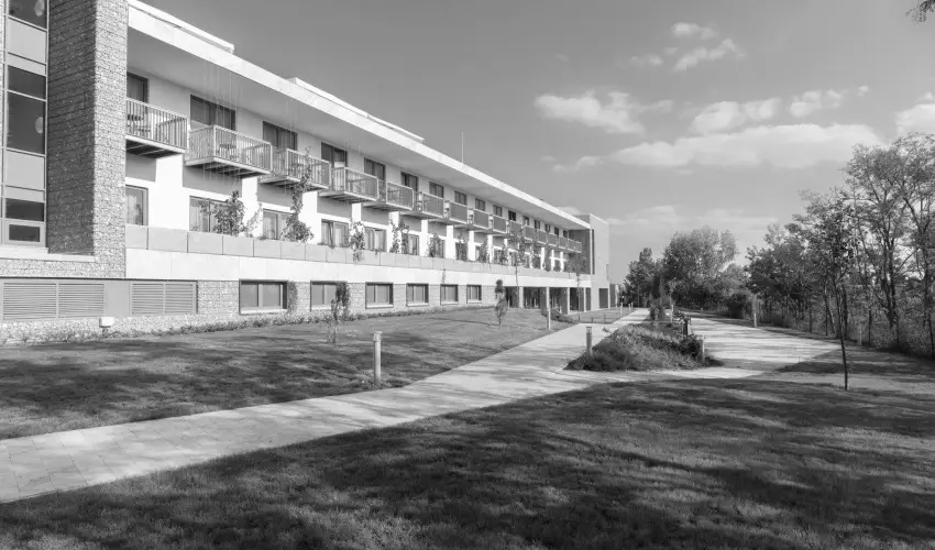 Akadmia Hotel Balatonfred - Mjus 1. (min. 2 j)