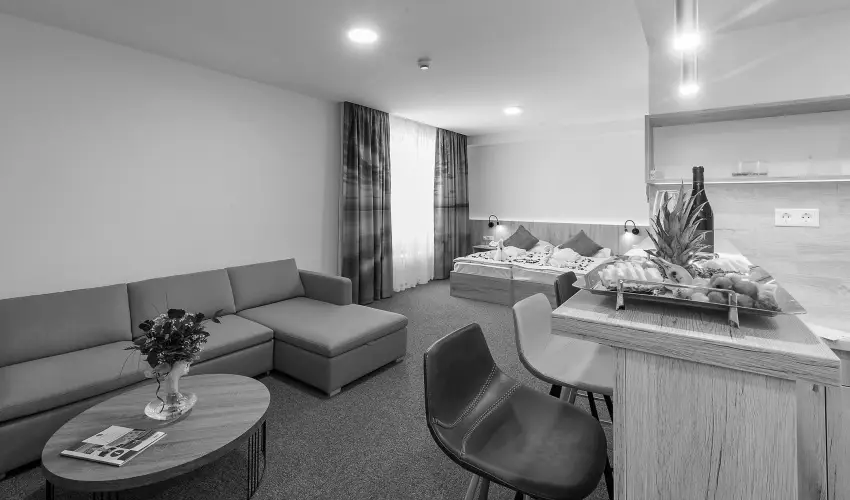 Akadmia Hotel Balatonfred - Mjus 1. (min. 2 j)