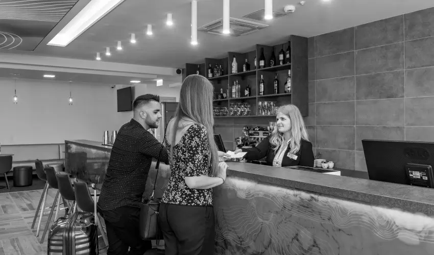 Akadmia Hotel Balatonfred - Mjus 1. (min. 2 j)