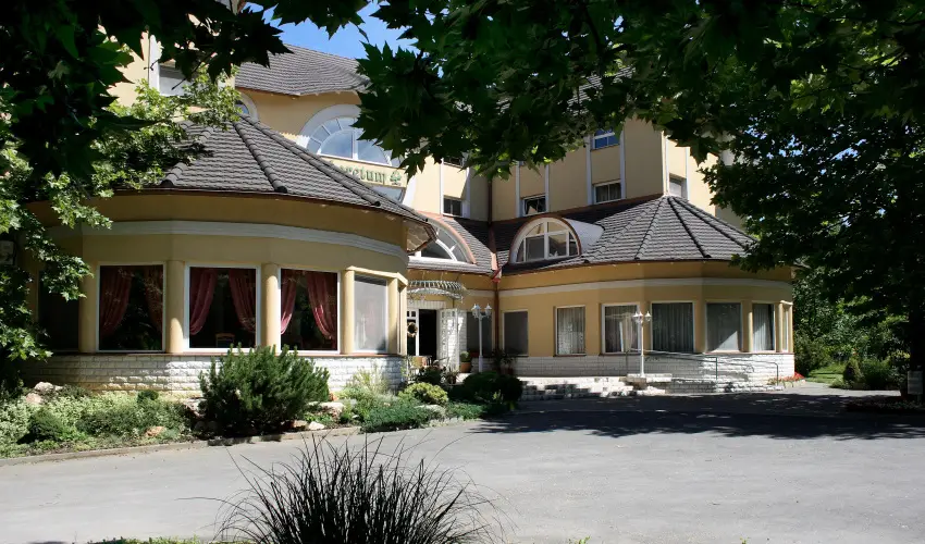 Hotel Arbortum Harkny - Mjus 1. (min. 2 j)