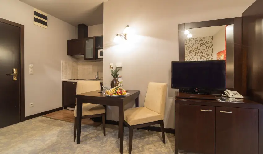 Hotel Aurum Hajdszoboszl - Mjus 1. (min. 2 j)