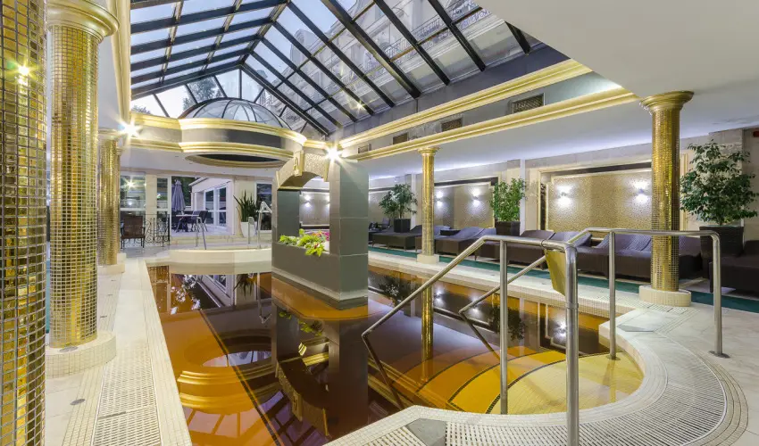 Hotel Aurum Hajdszoboszl - Mjus 1. (min. 2 j)