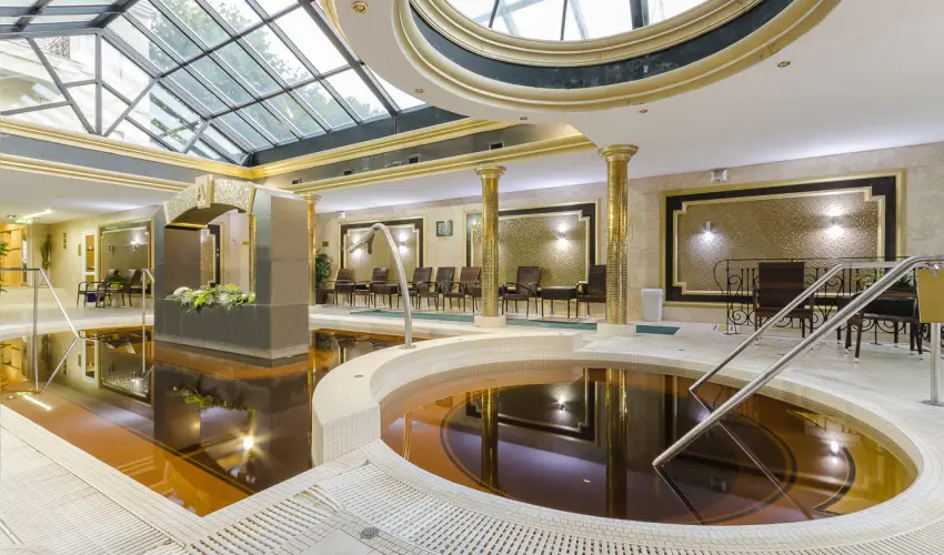 Hotel Aurum Hajdszoboszl - Mjus 1. (min. 2 j)