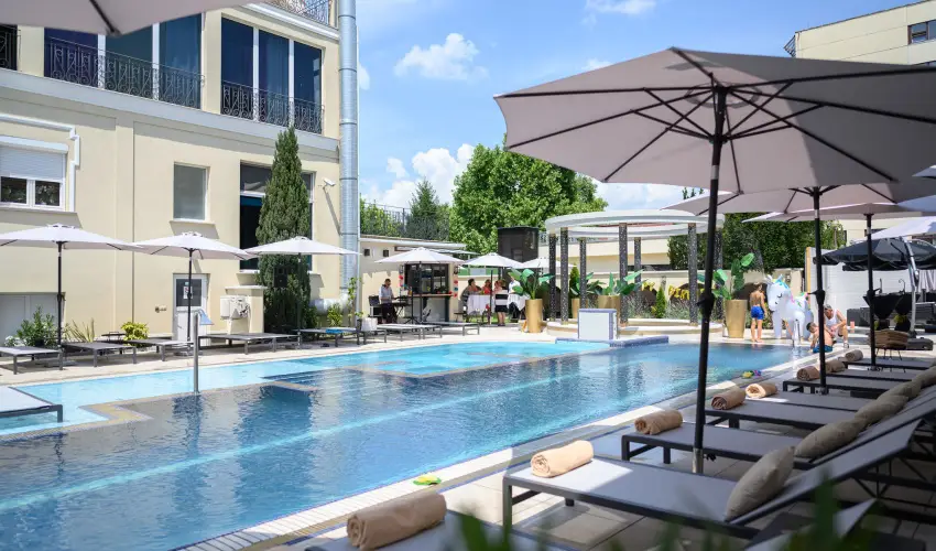 Hotel Aurum Hajdszoboszl - Mjus 1. (min. 2 j)