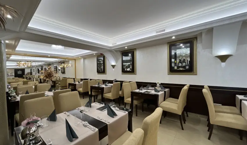 Hotel Aurum Hajdszoboszl - Mjus 1. (min. 2 j)