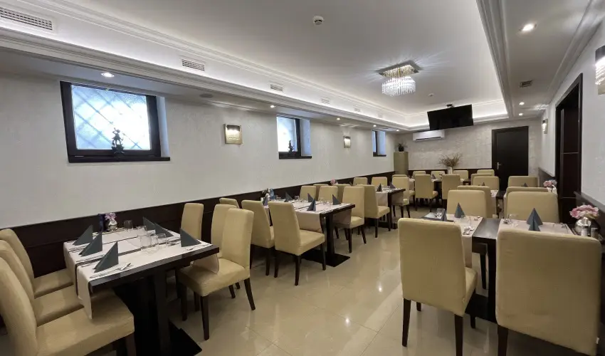 Hotel Aurum Hajdszoboszl - Mjus 1. (min. 2 j)