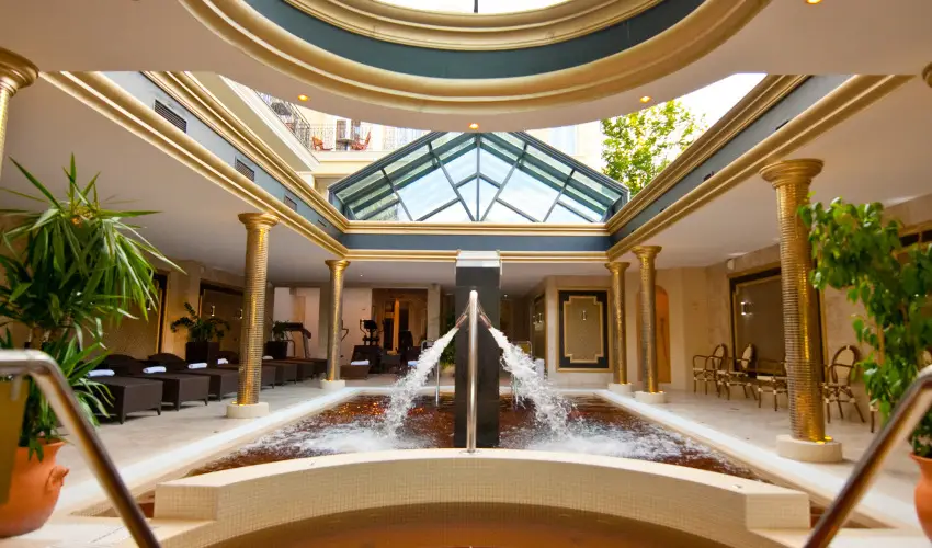 Hotel Aurum Hajdszoboszl - Mjus 1. (min. 2 j)