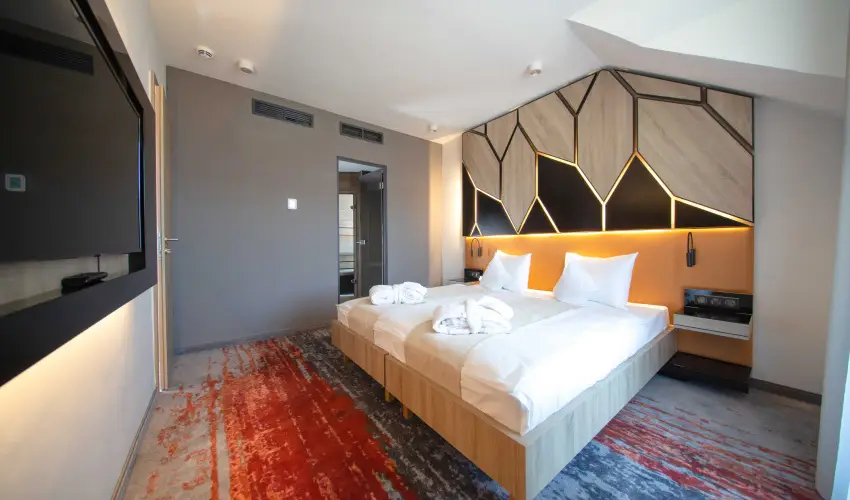 Avar Hotel Mtrafred - Mjus 1. 