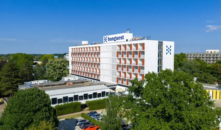 Hunguest Hotel Bke Hajdszoboszl - Mjus 1. (min. 2 j)