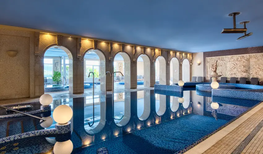 Hotel Bellevue Esztergom - M�jus 1.