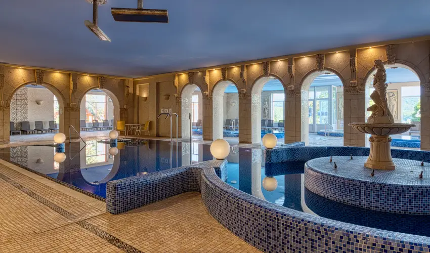 Hotel Bellevue Esztergom - M�jus 1.