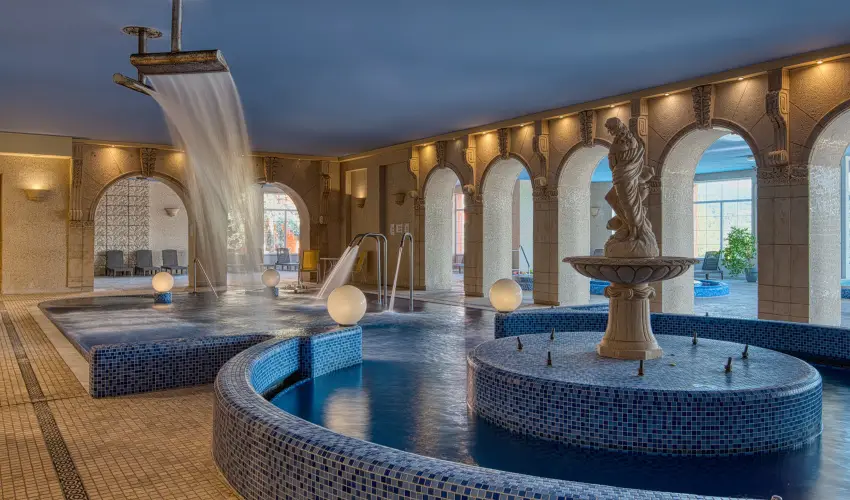 Hotel Bellevue Esztergom - M�jus 1.