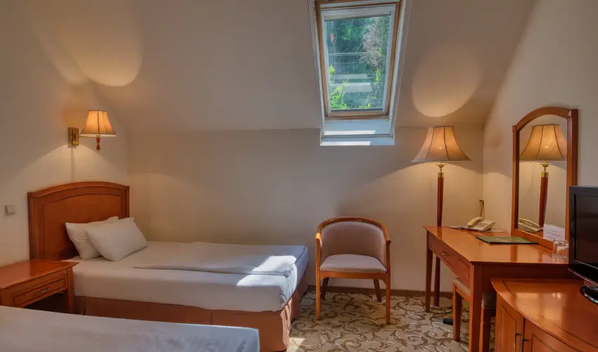 Hotel Bellevue Esztergom - M�jus 1.