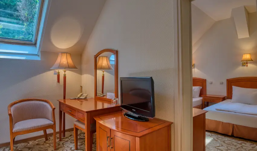 Hotel Bellevue Esztergom - M�jus 1.