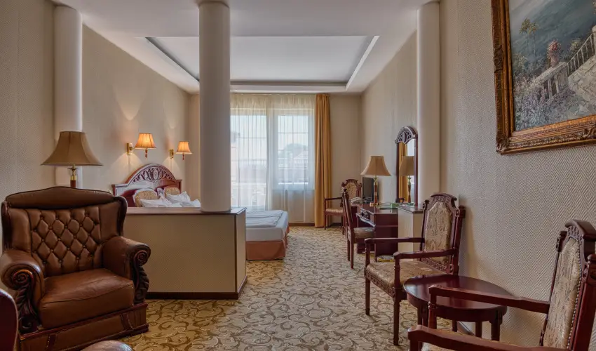 Hotel Bellevue Esztergom - M�jus 1.