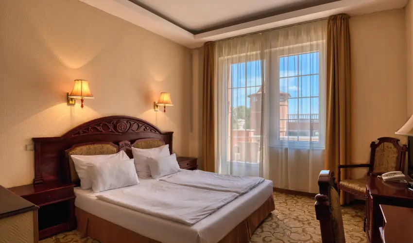 Hotel Bellevue Esztergom - M�jus 1.
