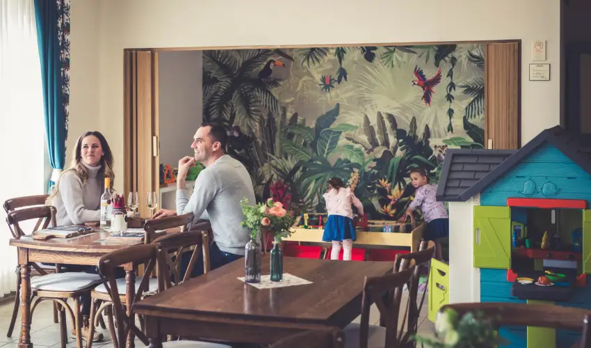 Hotel Cabernet Vill�nyk�vesd - M�jus 1. (min. 3 �j)