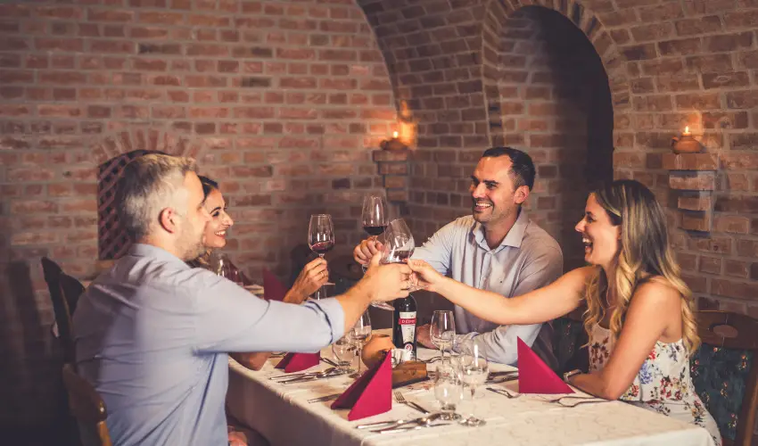 Hotel Cabernet Vill�nyk�vesd - M�jus 1. (min. 3 �j)