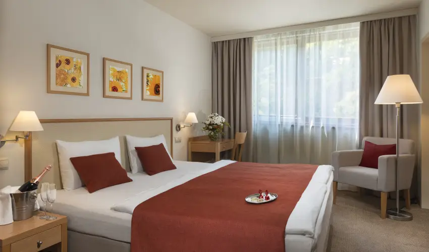 Hotel Castle Garden Budapest - Mjus 1. (min. 2 j)