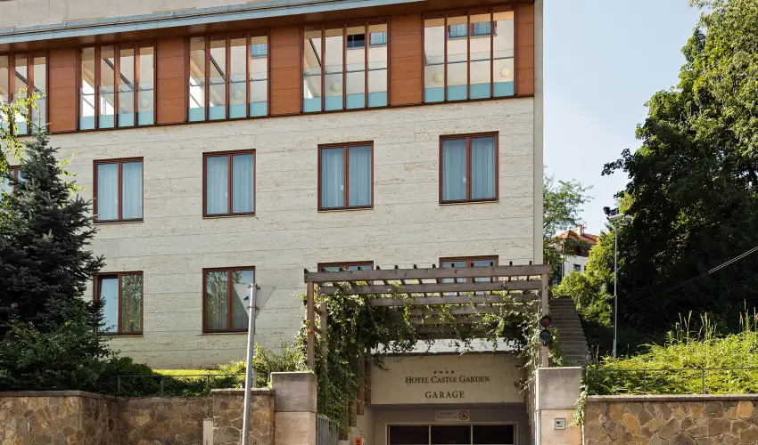 Hotel Castle Garden Budapest - Mjus 1. (min. 2 j)