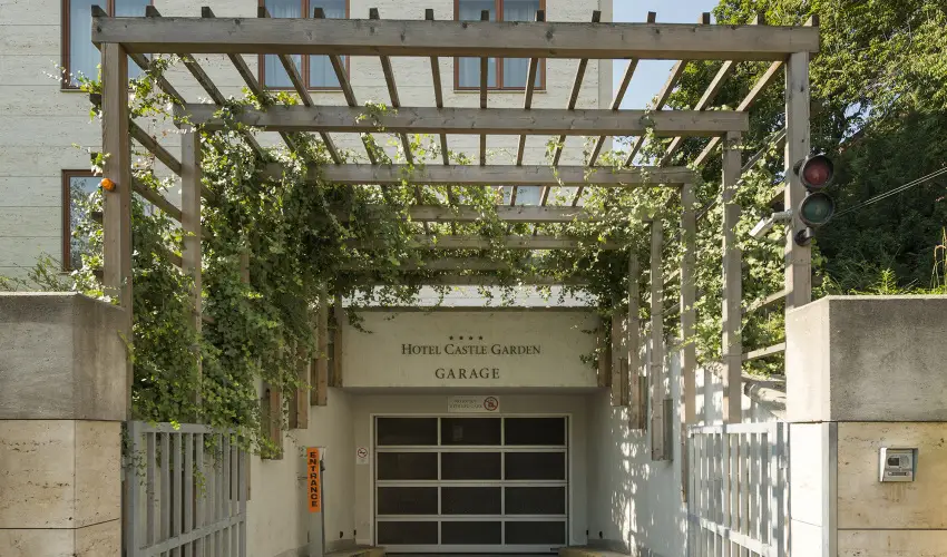 Hotel Castle Garden Budapest - Mjus 1. (min. 2 j)