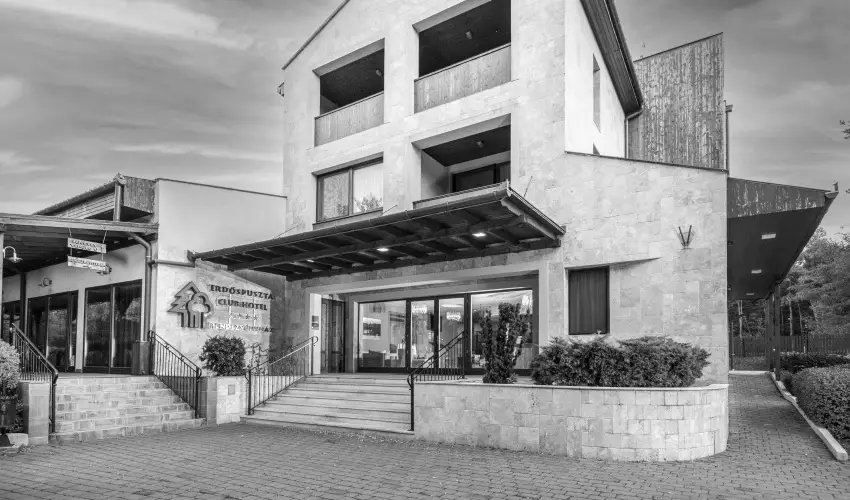 Erd�spuszta Club Hotel Debrecen - M�jus 1. 