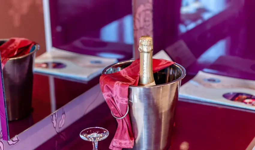 Hotel Erzsbet Hvz - Mjus 1.