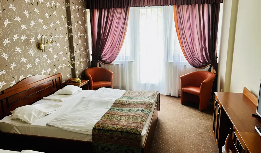 Hotel Erzsbet Hvz - Mjus 1.