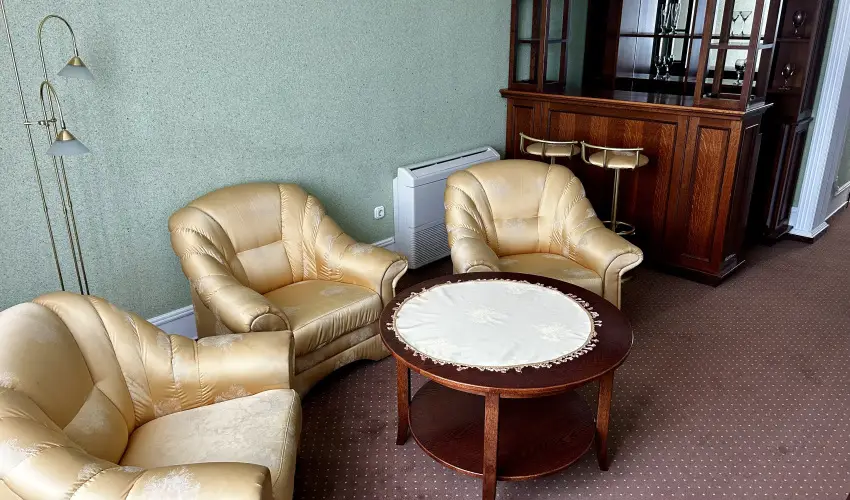 Hotel Erzsbet Hvz - Mjus 1.