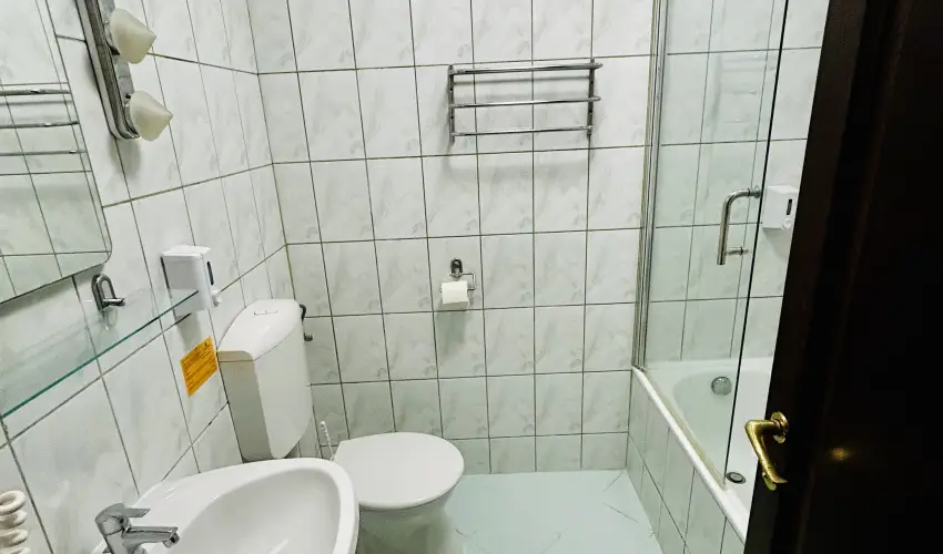 Hotel Erzsbet Hvz - Mjus 1.