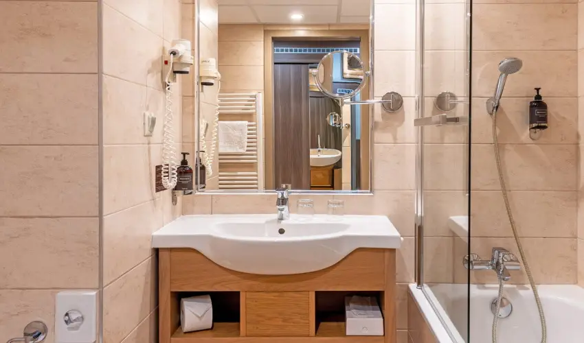 Hotel Eur�pa Fit H�v�z - M�jus 1. (min. 3 �j)