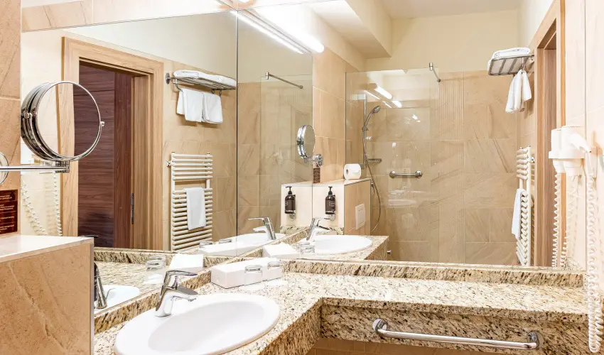 Hotel Eur�pa Fit H�v�z - M�jus 1. (min. 3 �j)