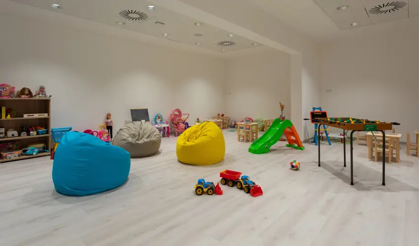 Hunguest Hotel Flra Eger - Mjus 1. hossz htvge (min. 3 j)