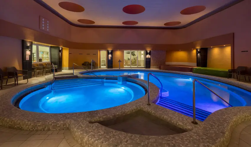 Hunguest Hotel Flra Eger - Mjus 1. hossz htvge (min. 3 j)