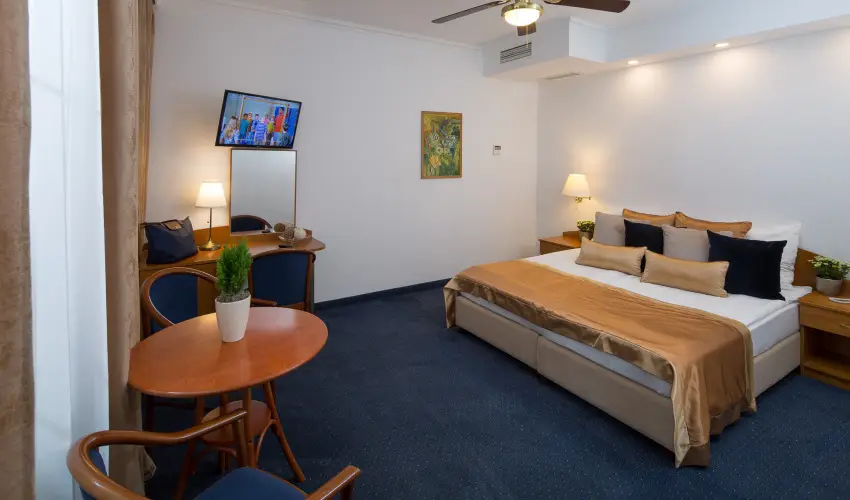 Hotel Fonte Győr - Május 1.