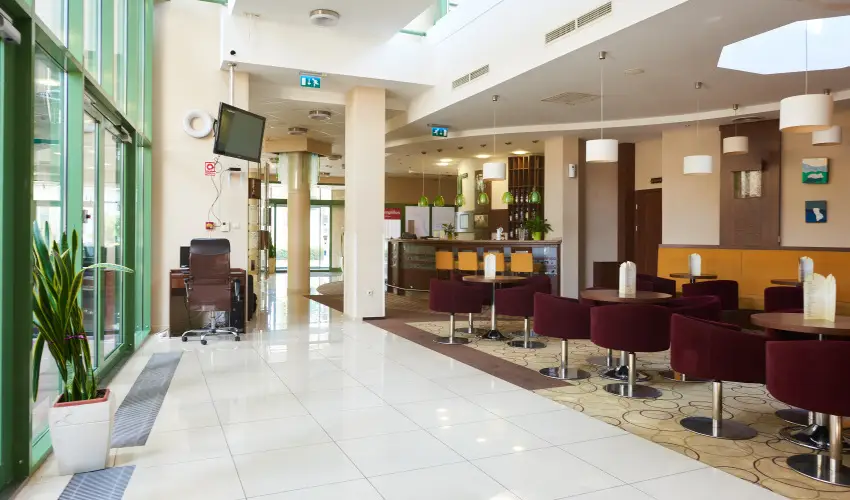 Hotel Ginkgo Hdmezvsrhely - Mjus 1. 