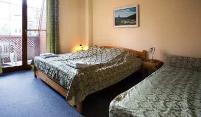 Hajnal Hotel Mez�k�vesd