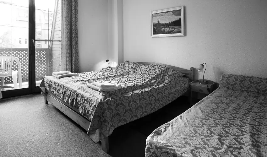 Hajnal Hotel Mez�k�vesd - M�jus 1.