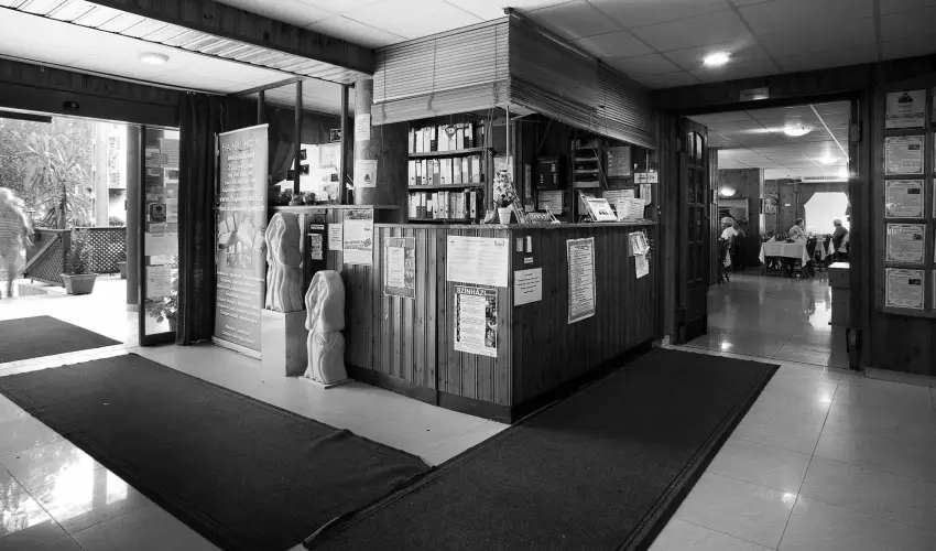 Hajnal Hotel Mez�k�vesd - M�jus 1.