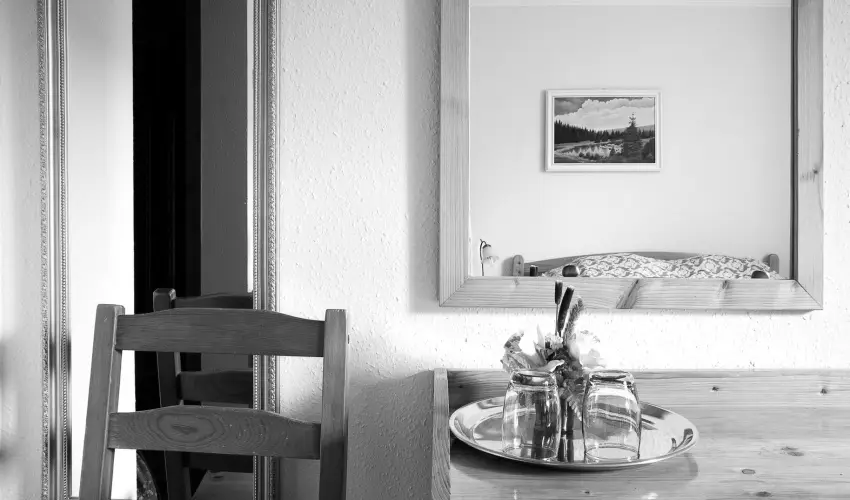 Hajnal Hotel Mez�k�vesd - M�jus 1.