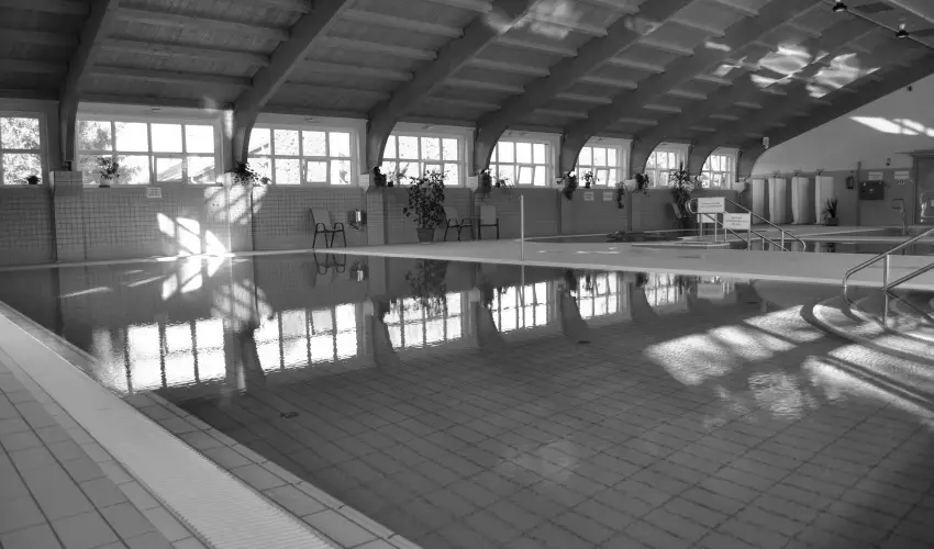 Hajnal Hotel Mez�k�vesd - M�jus 1.