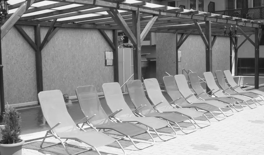 Hajnal Hotel Mez�k�vesd - M�jus 1.