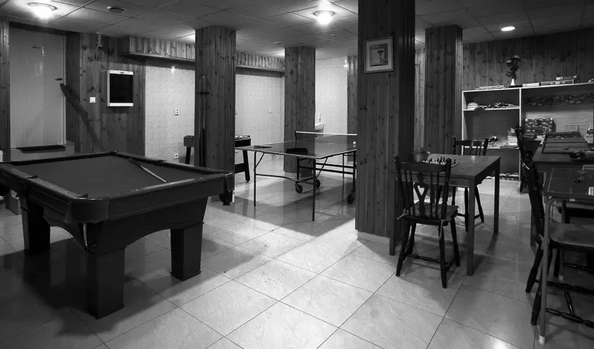 Hajnal Hotel Mez�k�vesd - M�jus 1.