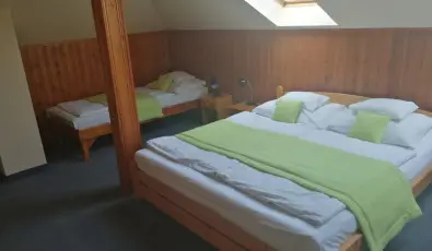 Hajnal Hotel Mez�k�vesd