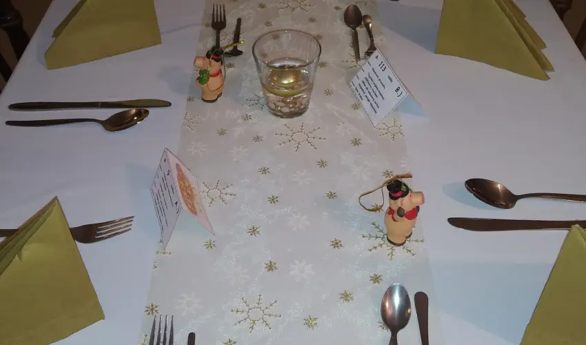 Hajnal Hotel Mez�k�vesd - M�jus 1. (min. 2 �j)