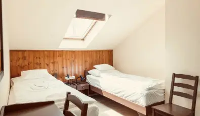 Hajnal Hotel Mez�k�vesd